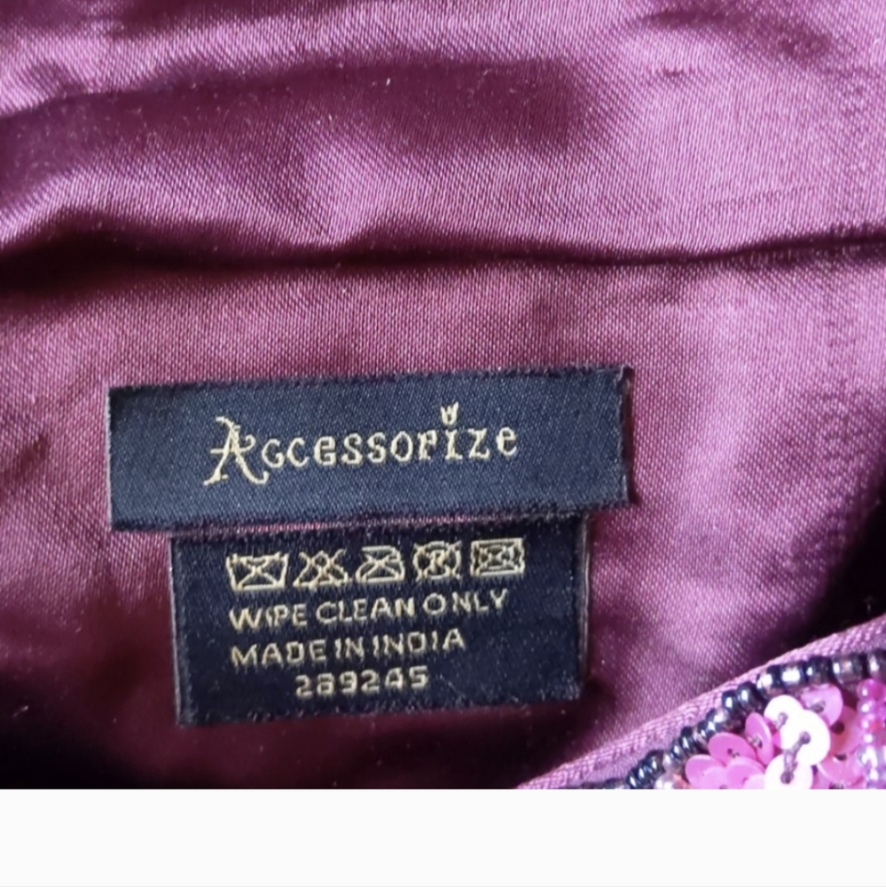 Monoon Sequence Purse - image 6